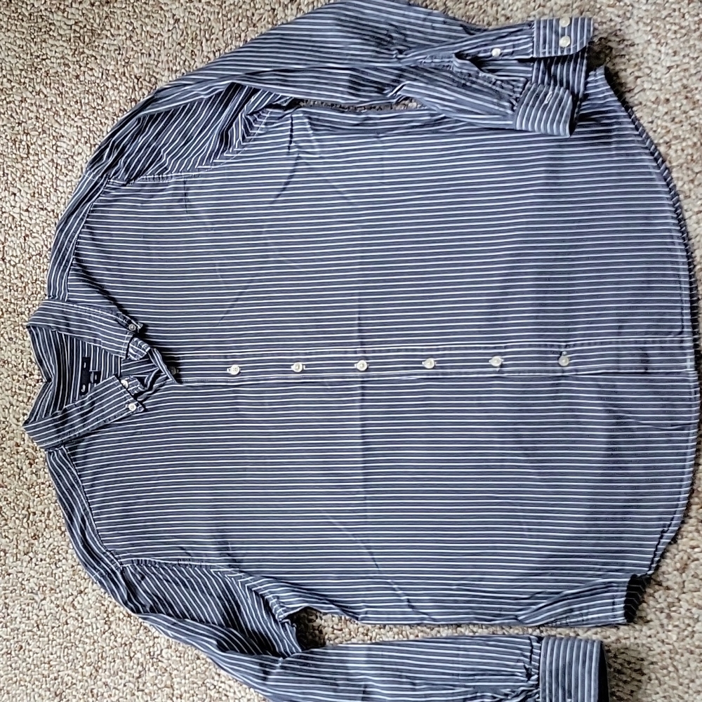 Men's Gap Button-Up Shirt